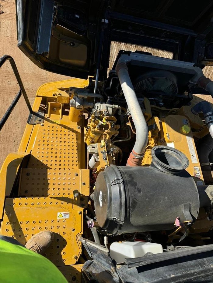 2021 Caterpillar 730 