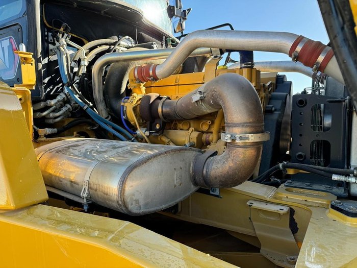 2021 Caterpillar 730 