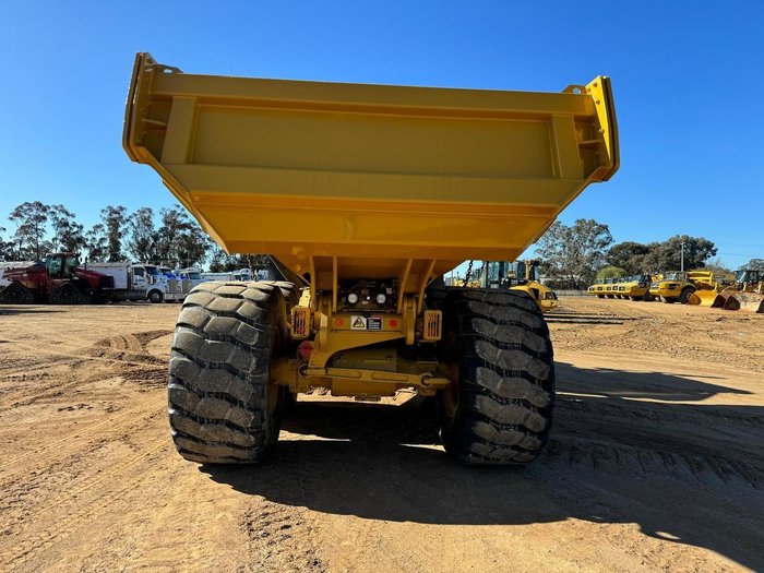 2021 Caterpillar 730 