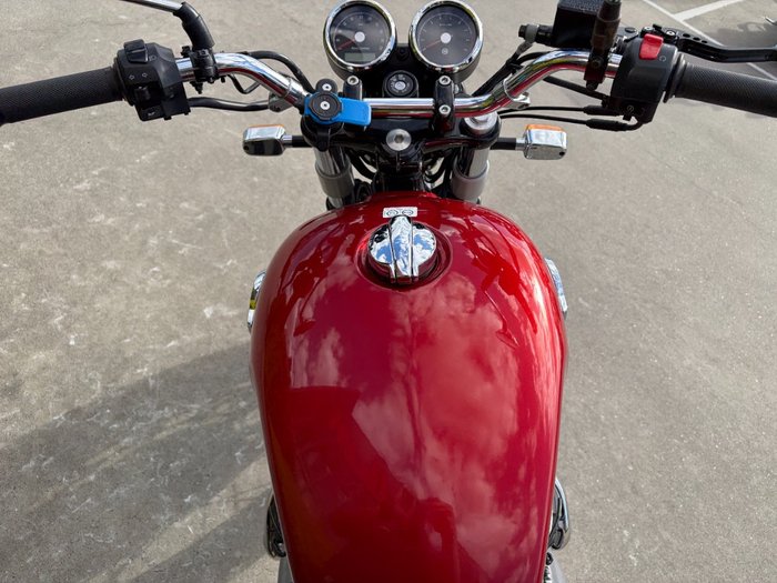 2022 Royal Enfield INTERCEPTOR 650 E5 CLASSIC Red