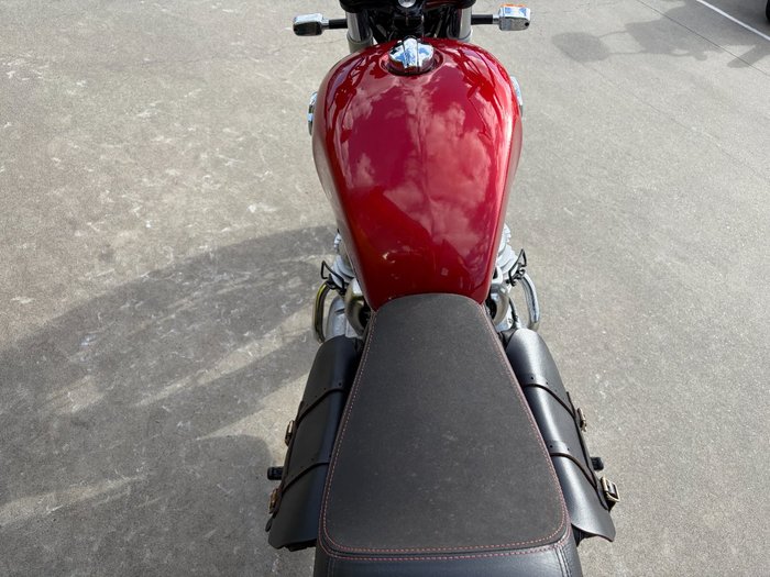 2022 Royal Enfield INTERCEPTOR 650 E5 CLASSIC Red