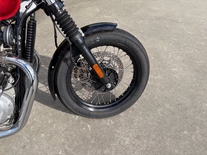 2022 Royal Enfield INTERCEPTOR 650 E5 CLASSIC Red