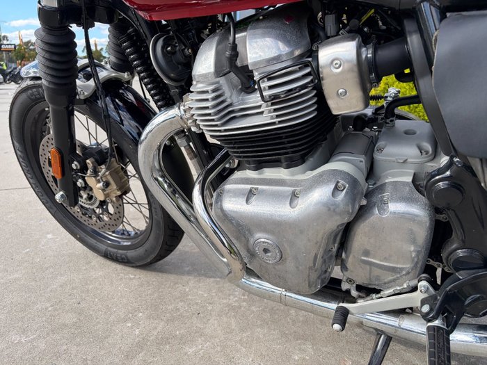2022 Royal Enfield INTERCEPTOR 650 E5 CLASSIC Red