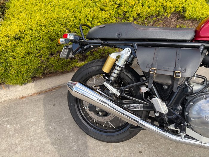 2022 Royal Enfield INTERCEPTOR 650 E5 CLASSIC Red
