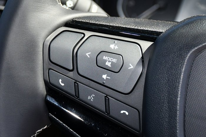 2025 Isuzu D-MAX BLADE