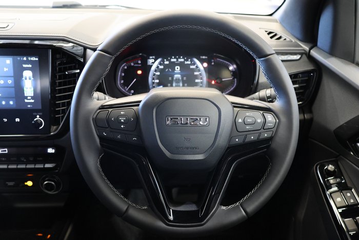 2025 Isuzu D-MAX BLADE