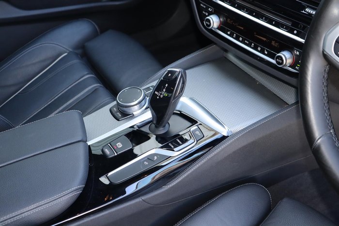 2017 BMW 5 Series 530i M Sport