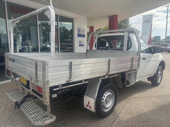 2014 Mitsubishi Triton GL