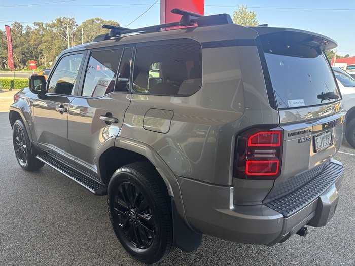 2024 Toyota Landcruiser Prado