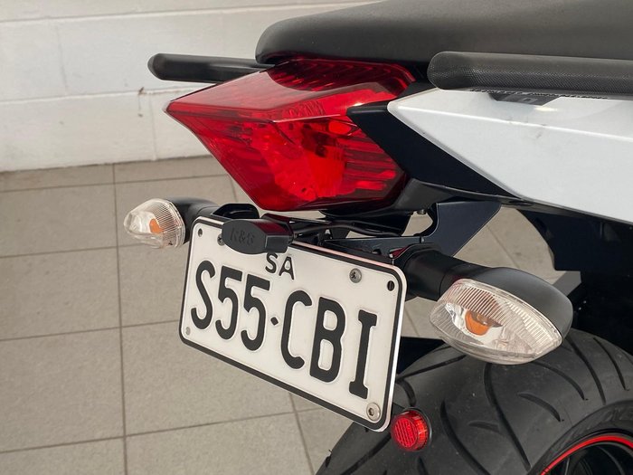 2013 Yamaha FZ6R FZ White