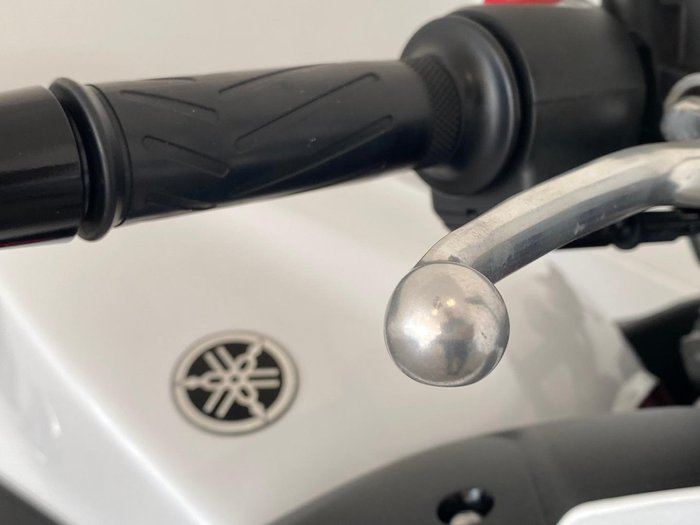 2013 Yamaha FZ6R FZ White