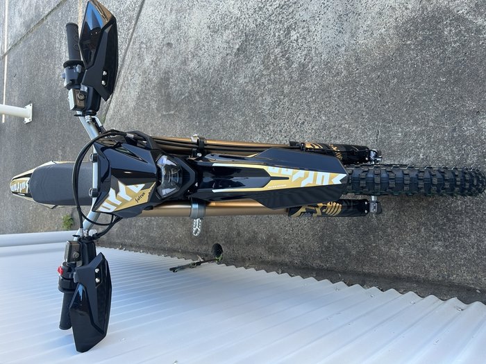 SUR-RON ULTRA BEE X HP OFF ROAD GOLD