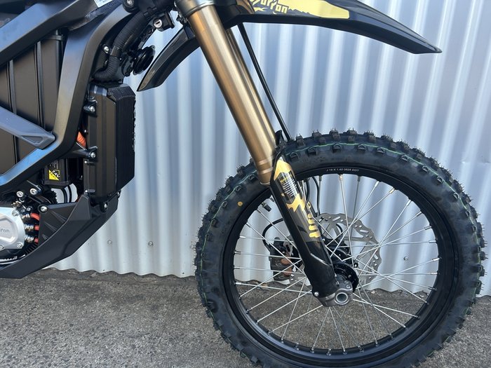 SUR-RON ULTRA BEE X HP OFF ROAD GOLD