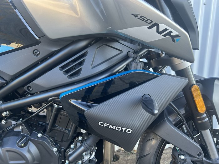 CFMOTO 450NK ROAD BLACK