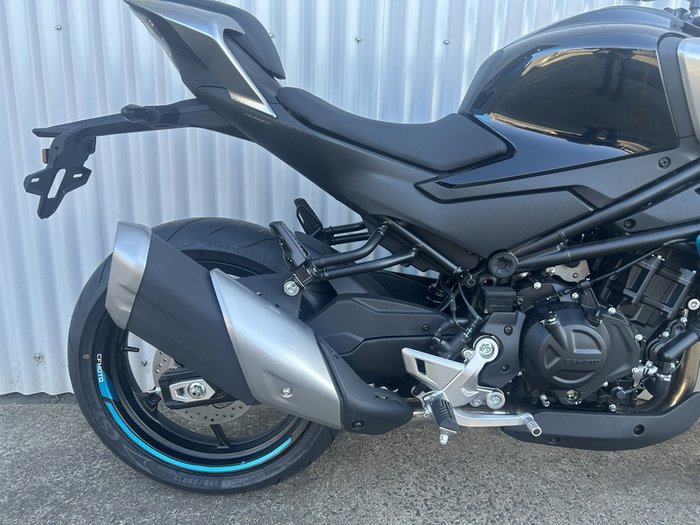 CFMOTO 450NK ROAD BLACK