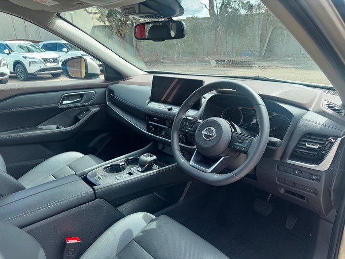 2025 Nissan X-TRAIL ST-L