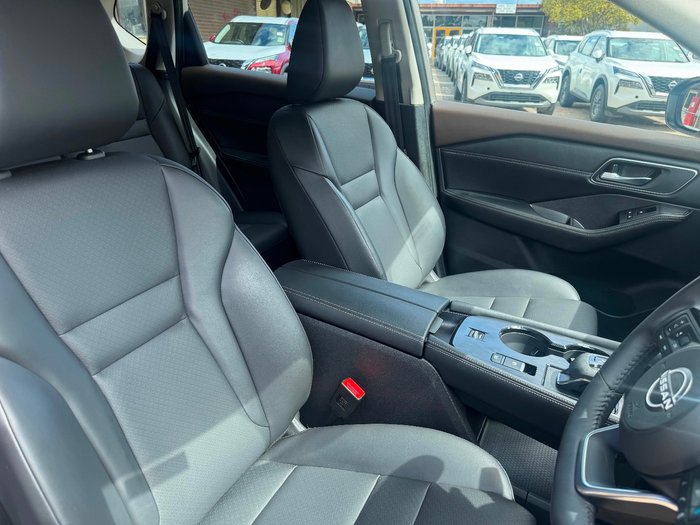 2025 Nissan X-TRAIL ST-L