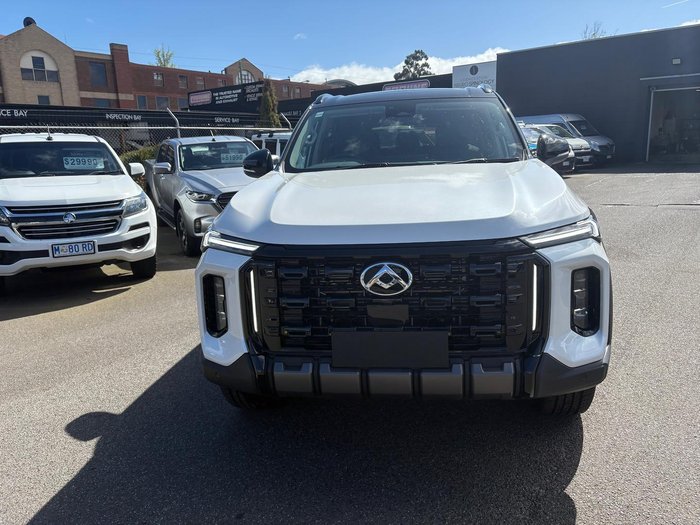 2025 LDV D90 Executive SV9A MY25 4X4 Dual Range Metal Black