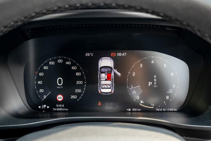 2022 Volvo XC40 T5 R-Design