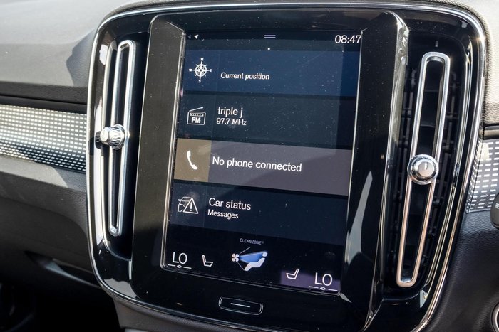 2022 Volvo XC40 T5 R-Design