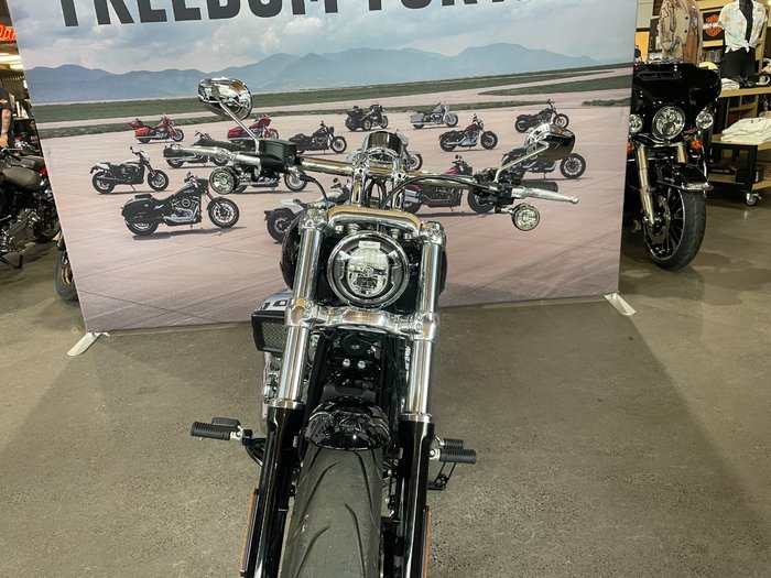 2025 Harley-davidson FXBR BREAKOUT (117) Vivid Black