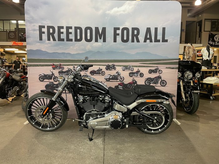 2025 Harley-davidson FXBR BREAKOUT (117) Vivid Black