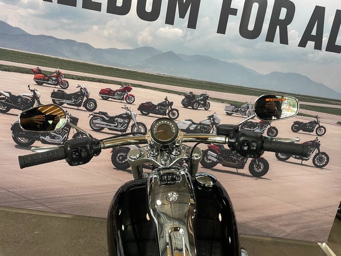 2025 Harley-davidson FXBR BREAKOUT (117) Vivid Black