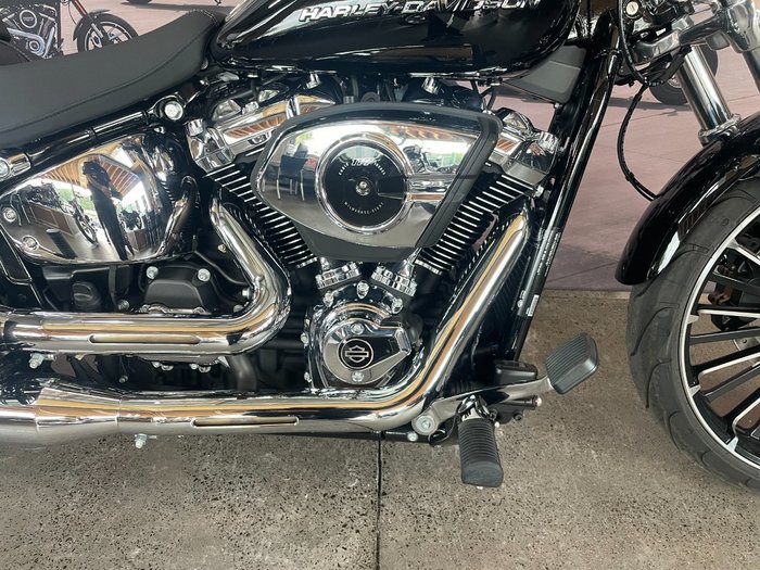 2025 Harley-davidson FXBR BREAKOUT (117) Vivid Black