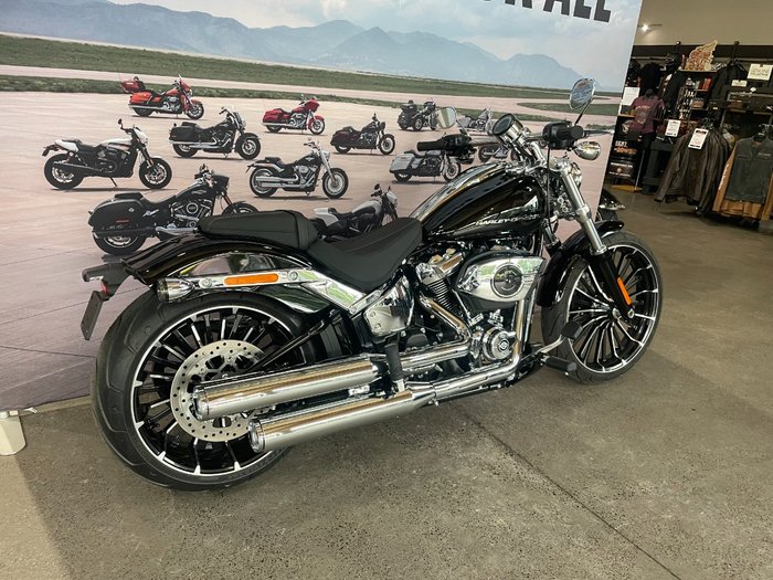 2025 Harley-davidson FXBR BREAKOUT (117) Vivid Black
