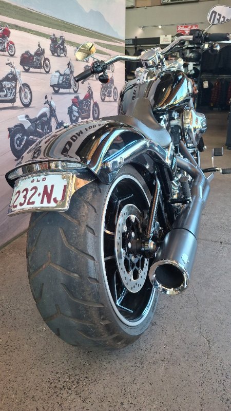 2016 Harley-davidson FXSB SOFTAIL BREAKOUT Black