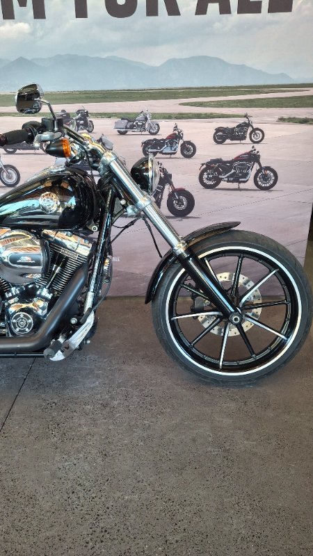 2016 Harley-davidson FXSB SOFTAIL BREAKOUT Black