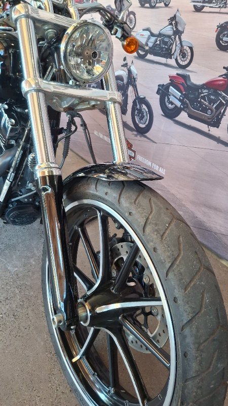 2016 Harley-davidson FXSB SOFTAIL BREAKOUT Black