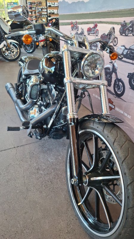 2016 Harley-davidson FXSB SOFTAIL BREAKOUT Black