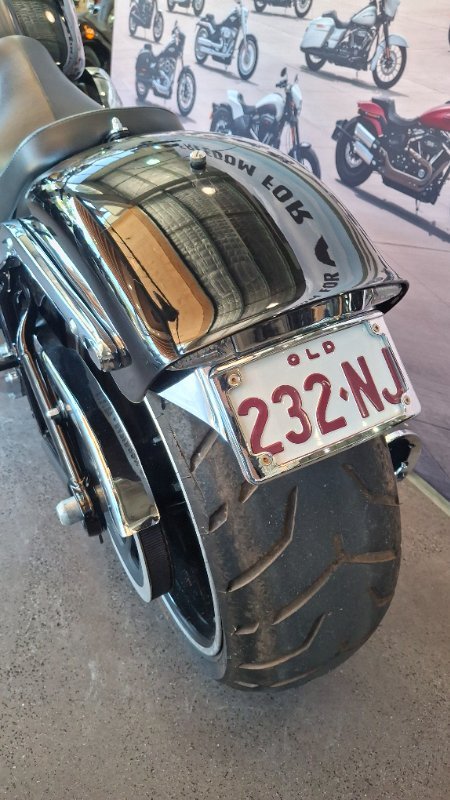 2016 Harley-davidson FXSB SOFTAIL BREAKOUT Black