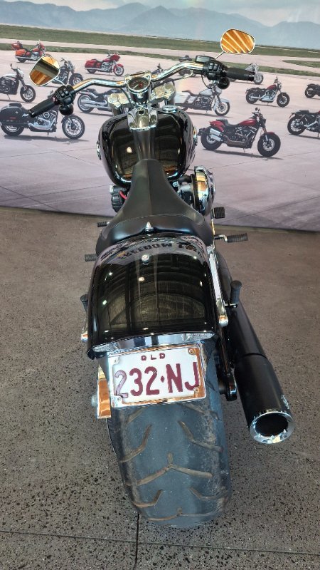 2016 Harley-davidson FXSB SOFTAIL BREAKOUT Black