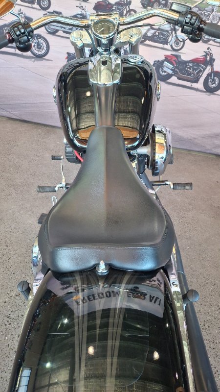 2016 Harley-davidson FXSB SOFTAIL BREAKOUT Black