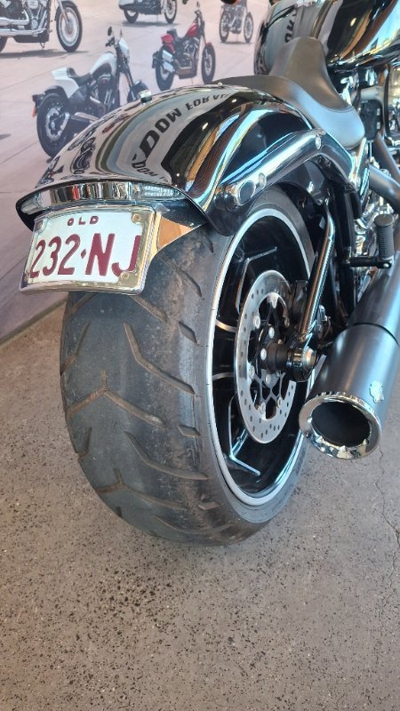 2016 Harley-davidson FXSB SOFTAIL BREAKOUT Black