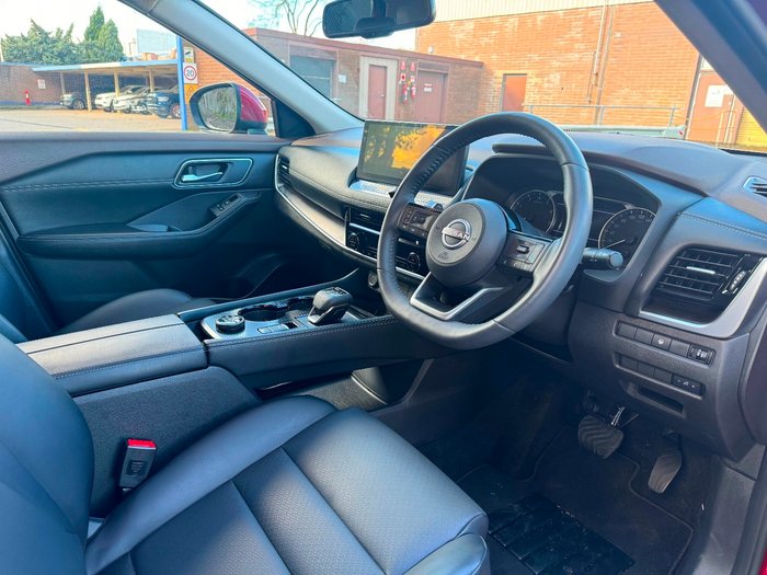 2025 Nissan X-TRAIL ST-L