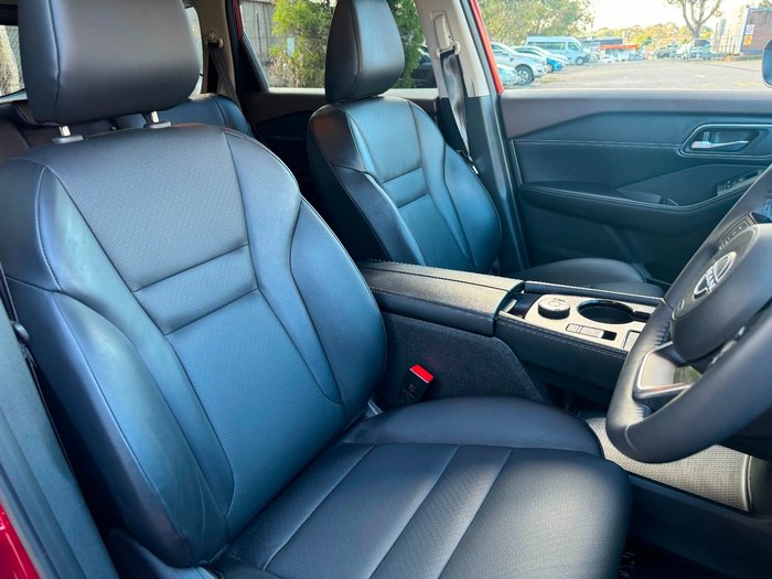 2025 Nissan X-TRAIL ST-L