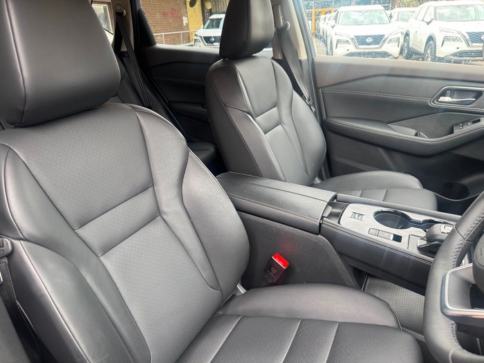 2024 Nissan X-TRAIL ST-L