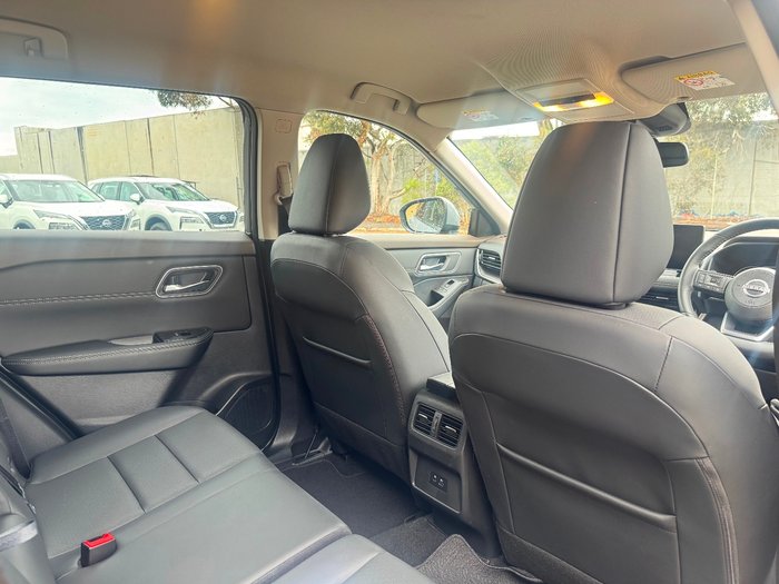 2024 Nissan X-TRAIL ST-L