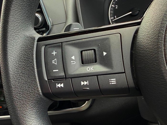 2025 Nissan X-TRAIL ST