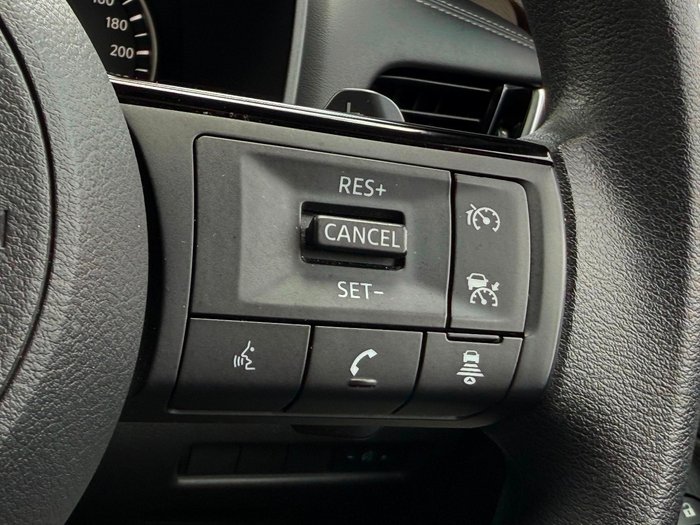 2025 Nissan X-TRAIL ST