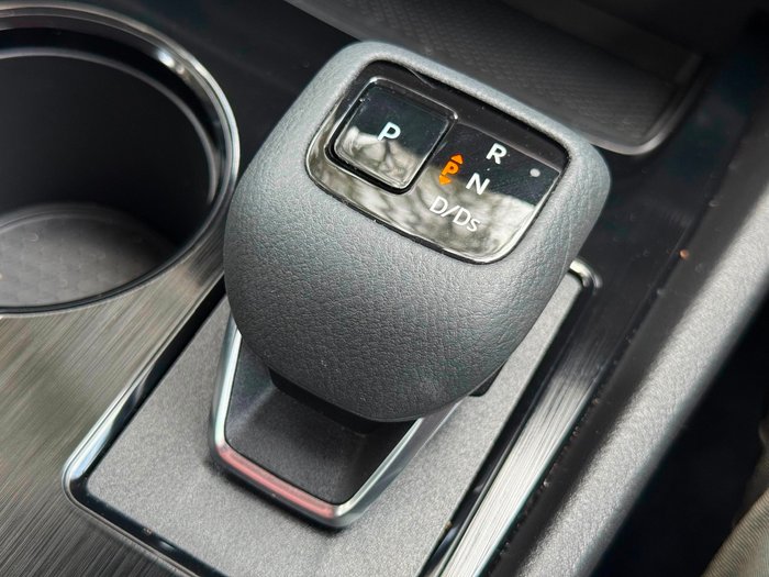 2025 Nissan X-TRAIL ST