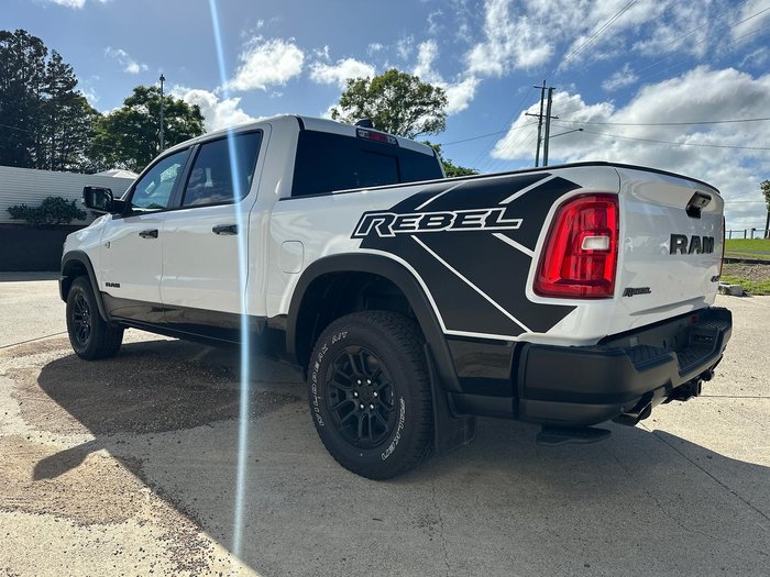 2025 RAM 1500 Rebel Hurricane SO DT MY25 4X4 Dual Range Bright White