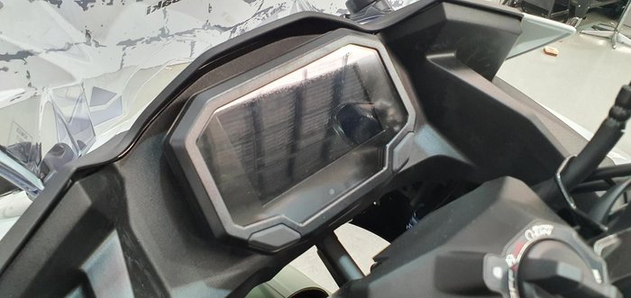 2025 Kawasaki Ninja 500 SE Ninja White