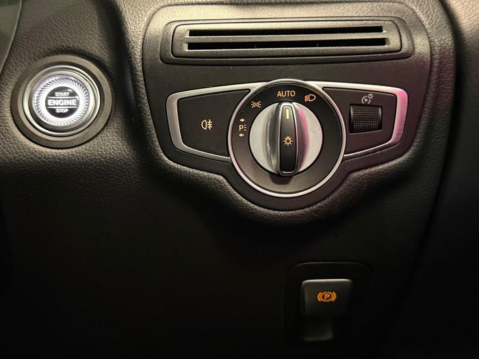 2019 Mercedes-Benz GLC-Class GLC300