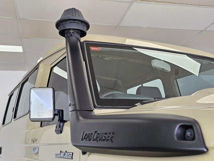 2021 Toyota Landcruiser GXL Troopcarrier