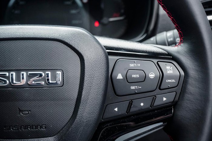 2025 Isuzu D-MAX X-TERRAIN