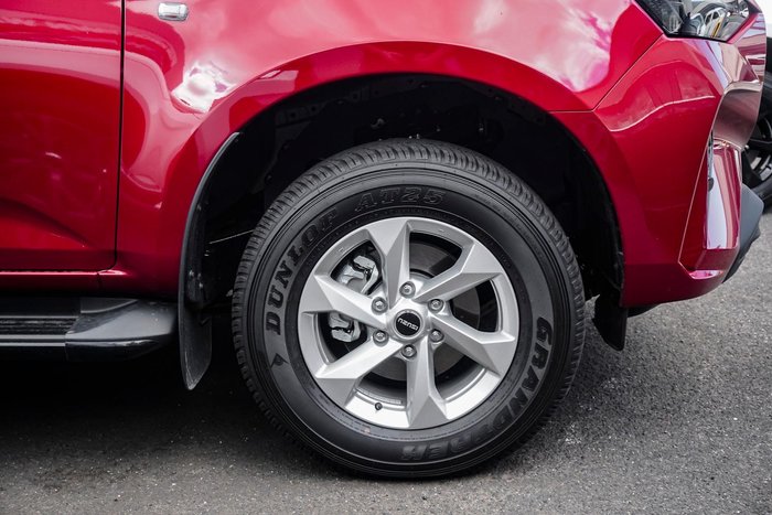 2025 Isuzu MU-X LS-M